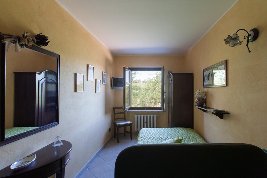 B&B Castelvecchio Ferrere Rom bilde
